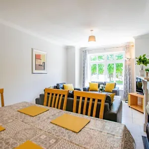 106 - The Townhouse By Shortstays Holiday home